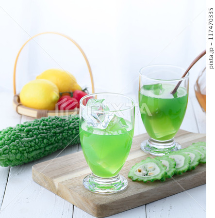 栄養たっぷり！ ゴーヤジュース （  野菜ジュース ） 117470335