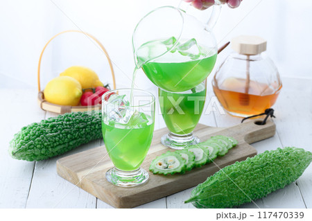 栄養たっぷり! ゴーヤジュース ( 野菜ジュース ) 栄養たっぷり! ゴーヤジュース ( 野菜ジュース ) 117470339
