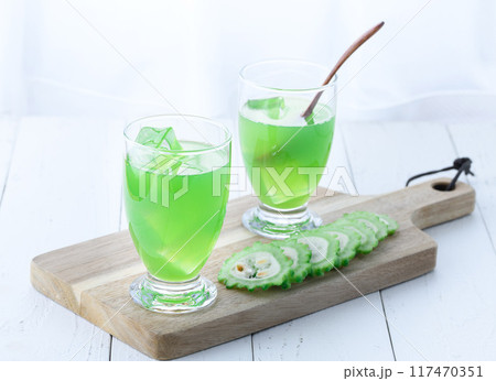 栄養たっぷり！ ゴーヤジュース （  野菜ジュース ） 117470351