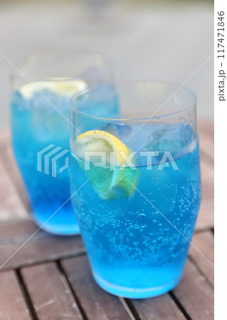 青いレモンサワー 青いレモンサワー 117471846