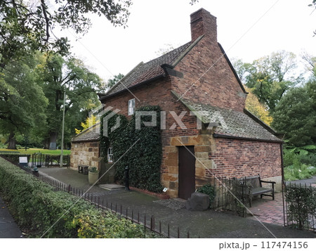 フィッツロイ・ガーデンズにあるCooks' Cottage フィッツロイ・ガーデンズにあるCooks' Cottage 117474156