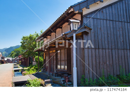 初夏の若狭熊川宿 117474184