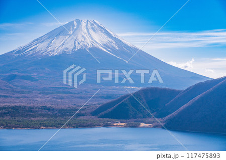 【山梨県】本栖湖・中ノ倉峠から望む富士山 【山梨県】本栖湖・中ノ倉峠から望む富士山 117475893
