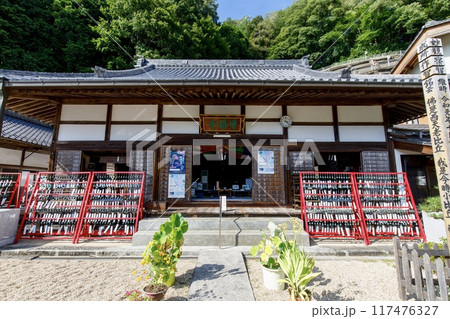 豊田市、増福寺（風鈴寺）の本堂 117476327