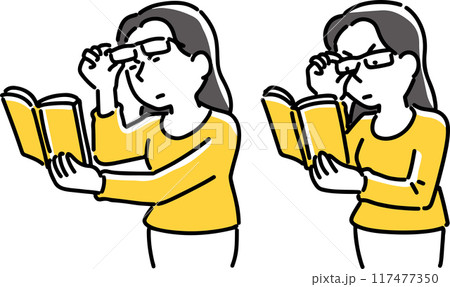 本の文字が見えないので眼鏡を外す女性 117477350