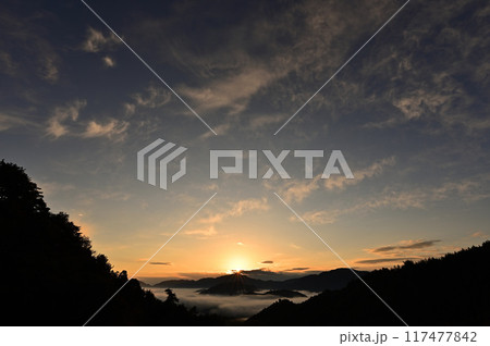 竹田城址の雲海 117477842