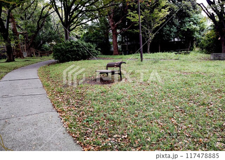 横浜市港北区　篠原西町公園　しのはらにしまちこうえん 篠原西町31　遊具の広場　樹林地　複合遊具 117478885