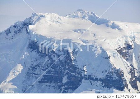 究極の秘境　南極大陸　夏風景 117479657