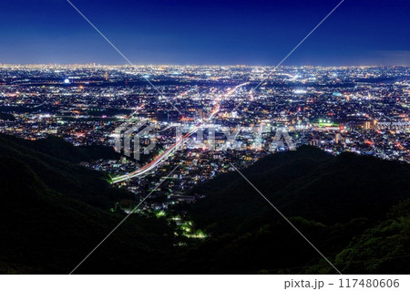 岐阜市、岐阜城天守閣からの夜景(名古屋方面) 岐阜市、岐阜城天守閣からの夜景(名古屋方面) 117480606