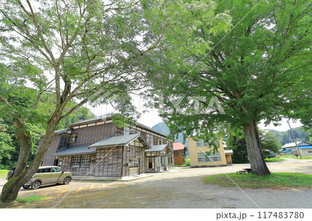 昭和村　旧喰丸小学校 117483780