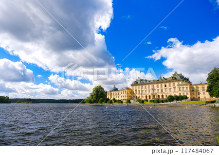 スウェーデン ストックホルム郊外 ドロットニングホルム宮殿 117484067