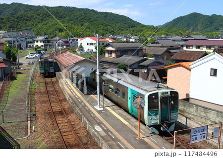 ［N］鳴門線1200形・1500形気動車（徳島⇔鳴門） 117484496