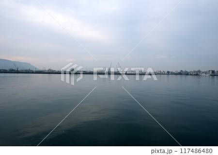 香川県高松市_玉藻防波堤から東側風景1_2024年5月 117486480