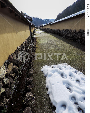 冬の一乗谷朝倉氏遺跡の景色 117488374