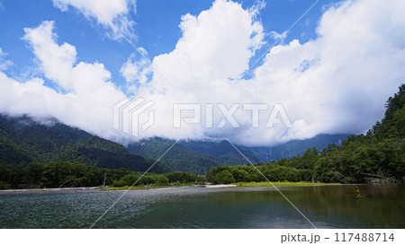 夏の長野県松本市上高地 夏の長野県松本市上高地 117488714