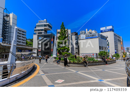神奈川県 横須賀市 横須賀中央駅前の都市風景 神奈川県 横須賀市 横須賀中央駅前の都市風景 117489359