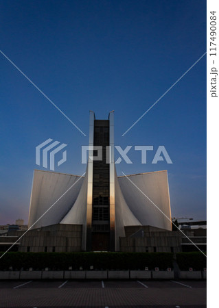 聖マリア大聖堂の夕暮れ 117490084