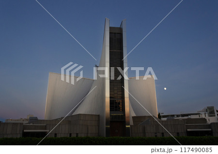 聖マリア大聖堂の夕暮れ 117490085