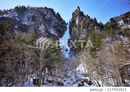 冬の凍った銀河の滝 冬の凍った銀河の滝 117492621