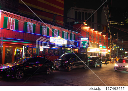 躍動するフィリピン - マニラ・ブルゴス通りの夕景 　都市景観（2024年5月） 117492655