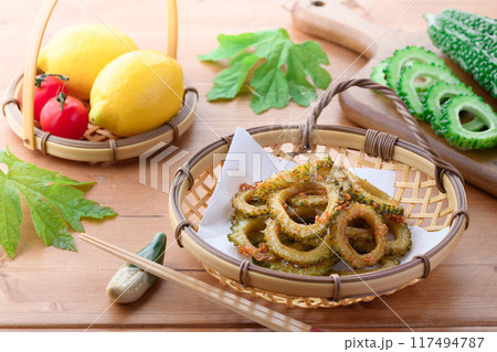 食欲のない夏におすすめ！ゴーヤの唐揚げ 117494787