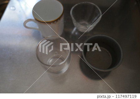 シンクに置いた器 シンクに置いた器 117497119