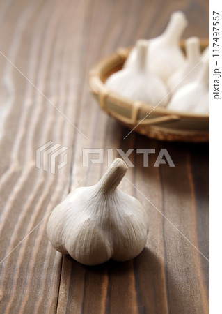 新鮮なニンニク 117497587