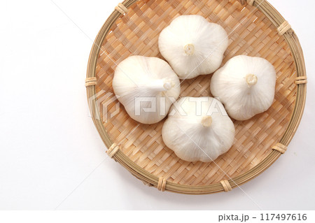新鮮なニンニク 117497616