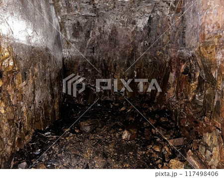 The ruins of the Nita Hayasaki Mine (Crystal Cape) have a coast where you can enjoy magnificent geological formations, geological layers and huge rocks. The ruins of the Nita Hayasaki Mine (Crystal Cape) have a coast where you can enjoy magnificent geological formations, geological layers and huge rocks. 117498406