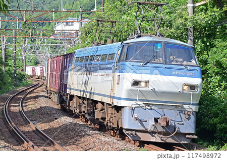 東海道本線　根府川ー早川　JR貨物　EF66-130（吹田） 117498972