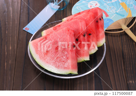 新鮮なスイカ 117500087