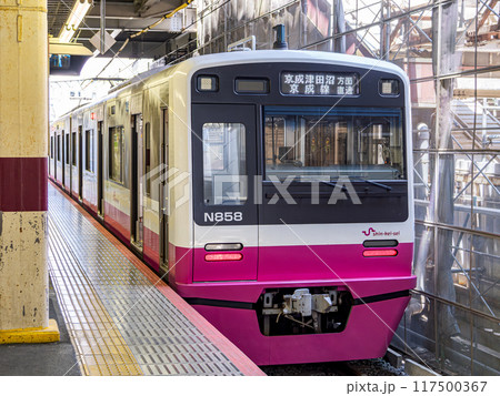 松戸駅に停車中の新京成電鉄 N800形 松戸駅に停車中の新京成電鉄 N800形 117500367