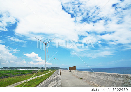 南相馬市の風力発電施設(風力発電機)(夏、八月) 南相馬市の風力発電施設(風力発電機)(夏、八月) 117502479