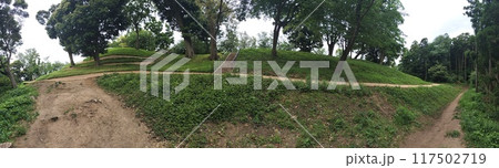 前方後円墳 117502719