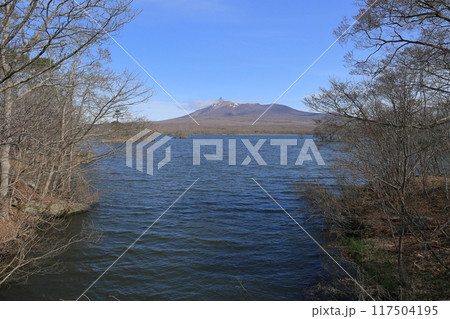 4月の北海道・大沼公園 4月の北海道・大沼公園 117504195