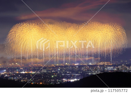 長岡の夜景とフェニックス 117505772