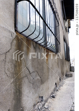 外壁のひび割れ 117506059