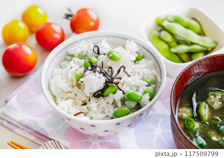 枝豆と塩昆布の混ぜご飯 117509799