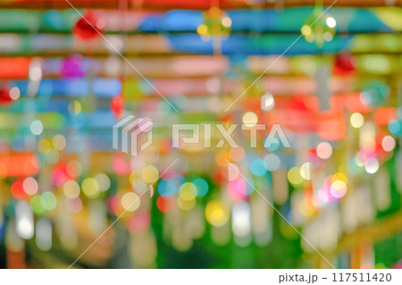 カラフルな丸ぼけ　縦と横 117511420