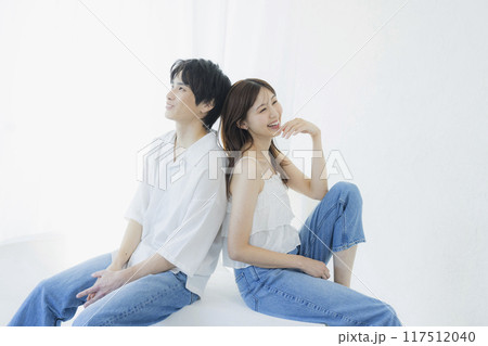 デニムのリンクコーデのカップル　 117512040