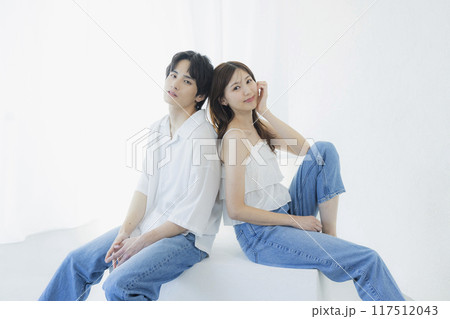 デニムのリンクコーデのカップル デニムのリンクコーデのカップル 117512043