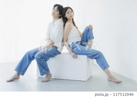 デニムのリンクコーデのカップル　 117512046