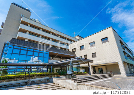 岡山県津山市 真夏の津山市役所庁舎 岡山県津山市 真夏の津山市役所庁舎 117512082
