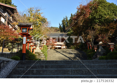 鞍馬寺 山門(仁王門) 秋 鞍馬寺 山門(仁王門) 秋 117516332