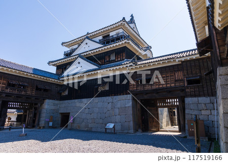 愛媛県松山市　日本100名城　松山城　大天守 117519166