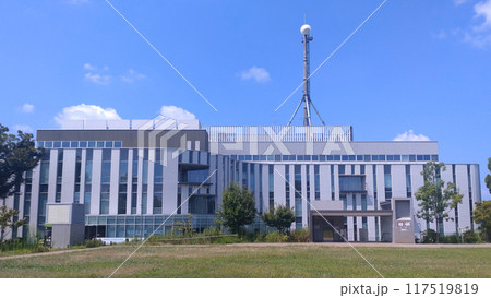 瀬谷区役所の全景 117519819