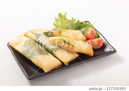 エビと明太子とじゃがいも入り春巻き 117520303