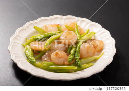 えびとアスパラガスの中華炒め 117520365
