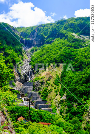 万才谷と不動滝（縦） 117520658