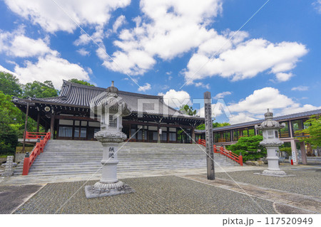 夏の京都　妙満寺　本堂 117520949